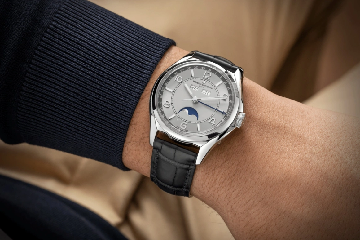 Vacheron Constantin,FiftySix 40mm,40mm,Stainless Steel,Silver,Automatic,Moonphase,Month,Date,Day,40hours,In-house Caliber,4000E,4000E/000A-B439