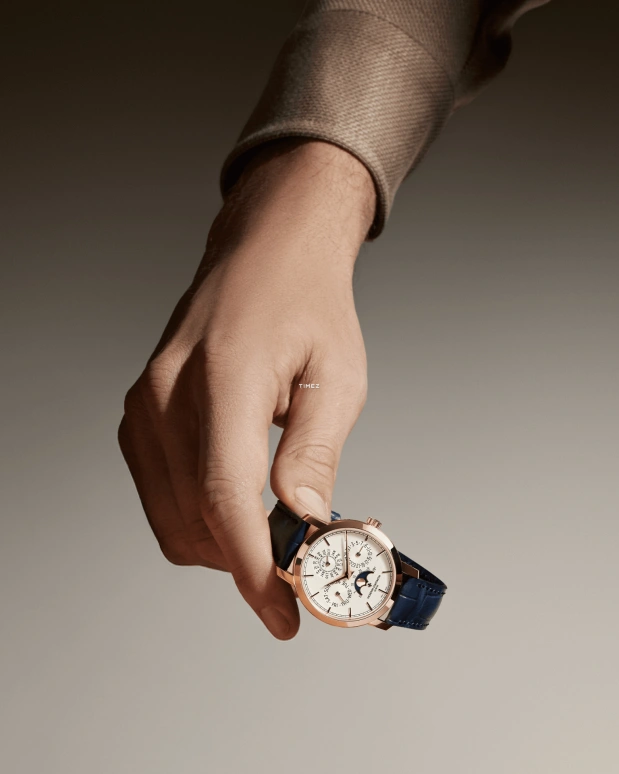 Vacheron Constantin,Traditionnelle 36.50mm,36.50mm,Pink Gold,Silver,Automatic,Moonphase,Perpetual Calendar,Leap Year,Month,40hours,In-house Caliber,4300T,4300T/000R-H107