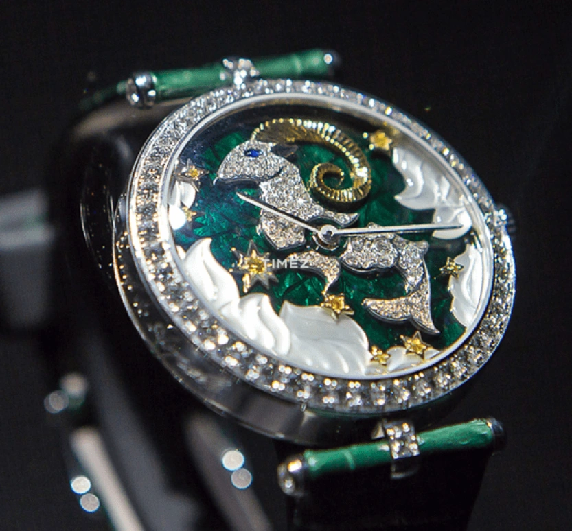 Van Cleef & Arpels,Extraordinary Dials™ 38mm,38mm,White Gold,Transparent,White,Yellow,Green,Handwound,60hours,Sapphire,Crystal Glass,VCARO4IA00