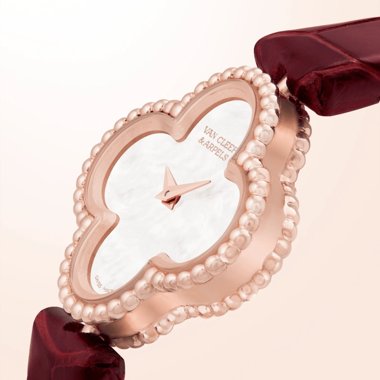 Van Cleef & Arpels,Alhambra® 22.70x22.70mm,22.70x22.70mm,Rose Gold,White,Quartz,Mother of Pearl,VCARO8SF00