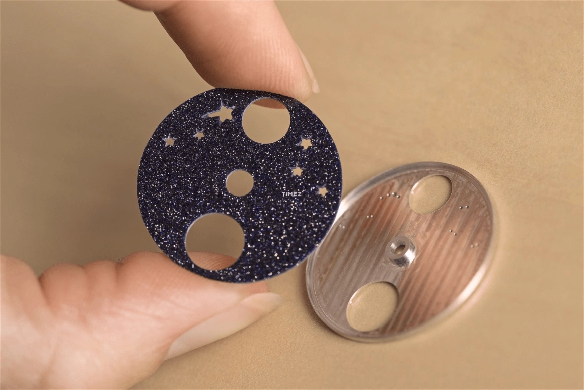 Van Cleef & Arpels,Lady Arpels 33mm,33mm,White Gold,Blue,Automatic,Moonphase,Glass,VCARPBNA00