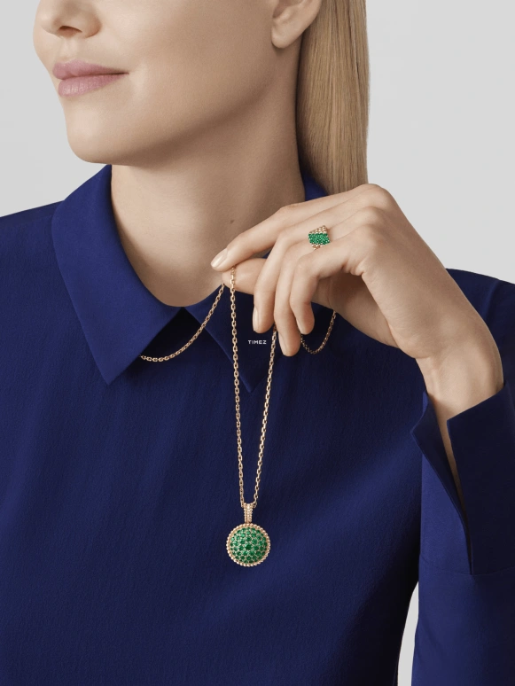 Van Cleef & Arpels,Perlée™ 25mm,25mm,Yellow Gold,White,Quartz,Round,Gold,VCARPBMT00