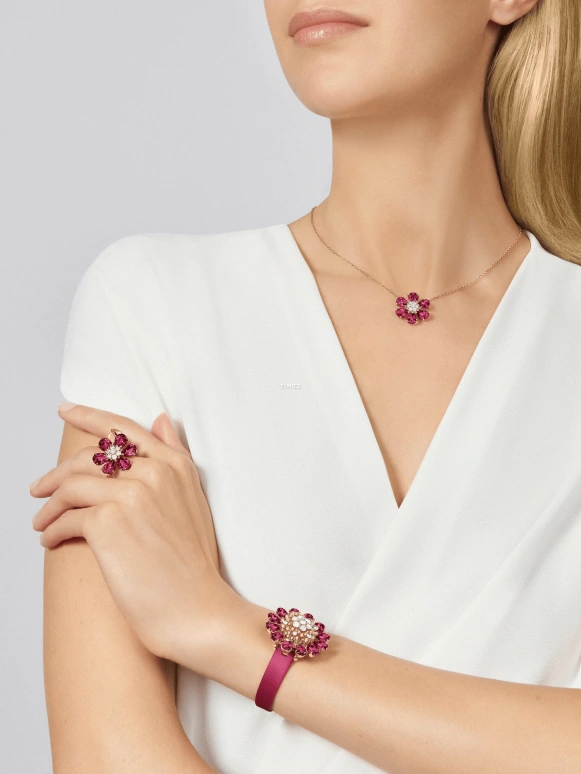 Van Cleef & Arpels,High Jewelry 12mm,12mm,Rose Gold,White,Quartz,Sapphire,Other,VCARPET500
