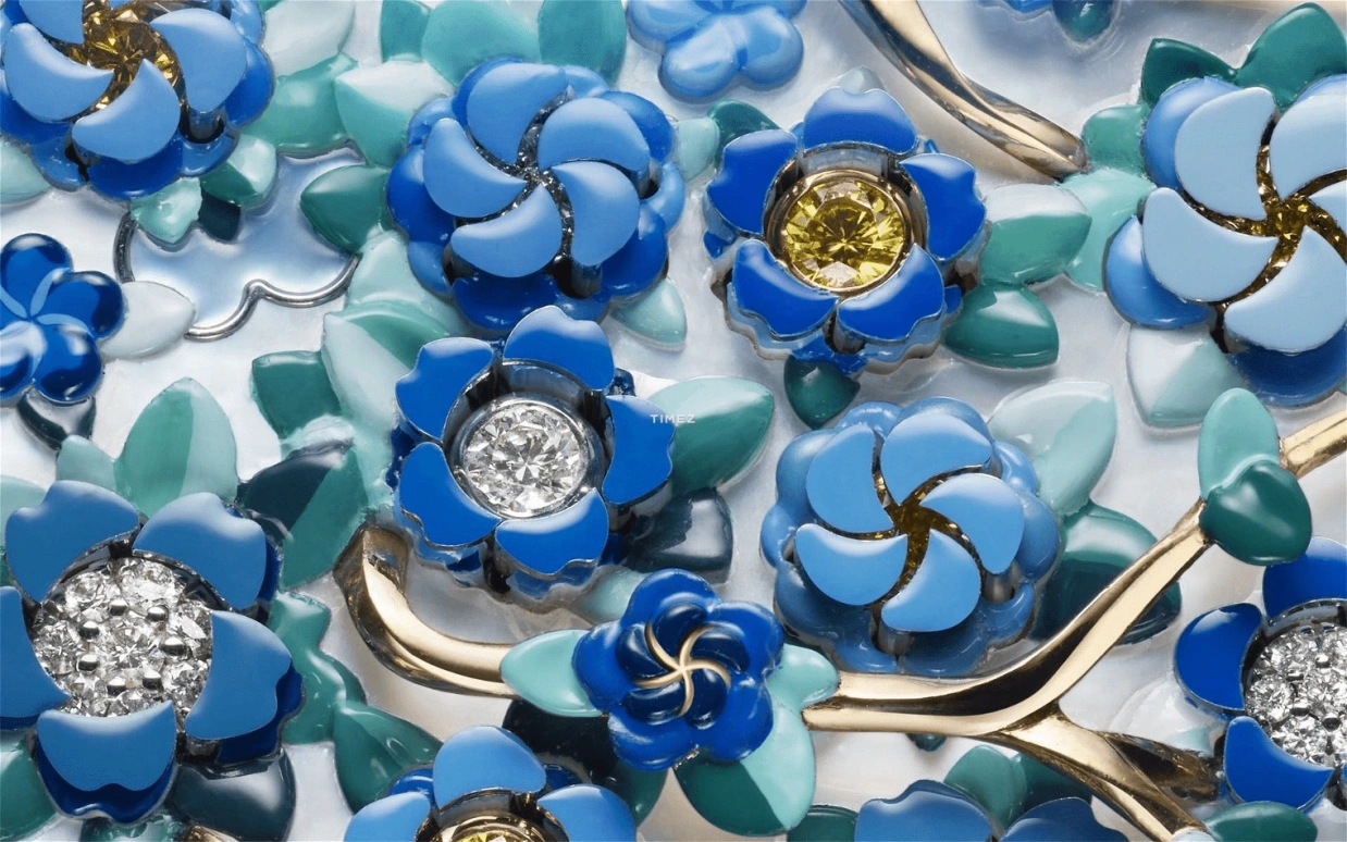 Van Cleef & Arpels,Poetic Complications® 38mm,38mm,White Gold,Blue,Green,White,Multi-Color,Automatic,Sapphire,Crystal Glass,Round,VCARPBJL00