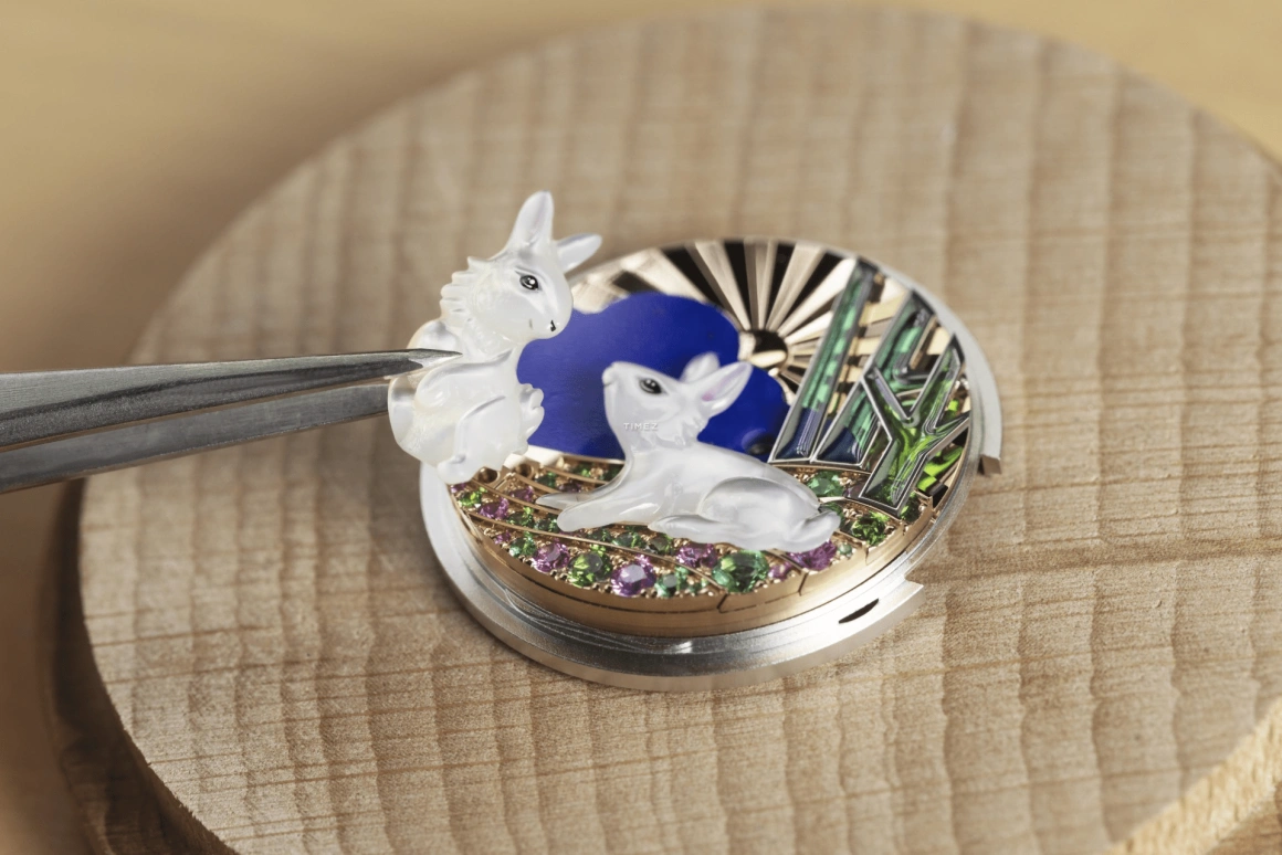 Van Cleef & Arpels,Extraordinary Dials™ 33mm,33mm,White Gold,Multi-Color,Pink,Rose,White,Handwound,Sapphire,Crystal Glass,Round,VCARPBK900