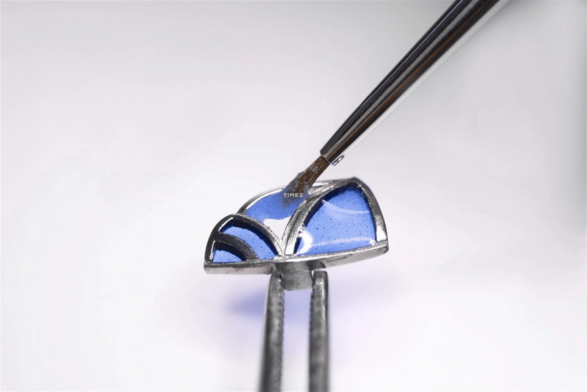 Van Cleef & Arpels,Lady Arpels 41mm,41mm,White Gold,Multi-Color,Green,Handwound,Sapphire,Round,VCARPBMA00