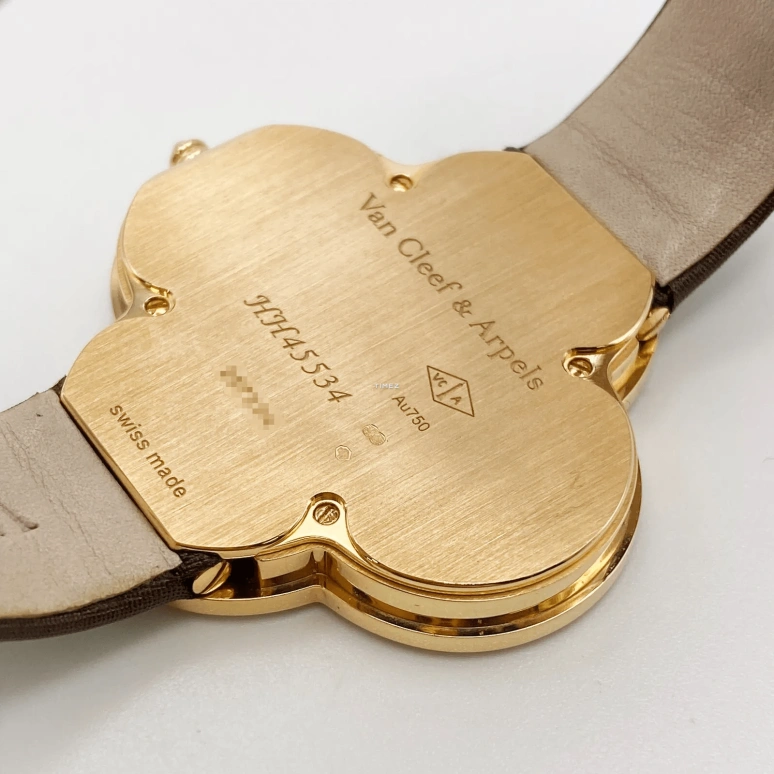 Van Cleef & Arpels,Alhambra® 40x40mm,40x40mm,Rose Gold,White,Quartz,Sapphire,Crystal Glass,Other,VCARO30100