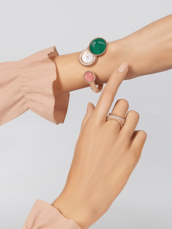 Van Cleef & Arpels,Perlée™ 25mm,25mm,Rose Gold,White,Quartz,Sapphire,Round,VCARPETJ00