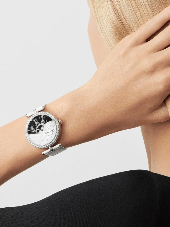 Van Cleef & Arpels,Poetic Complications® 38mm,38mm,White Gold,Coffee,White,Automatic,85hours,Sapphire,Crystal Glass,VCARO3ZB00