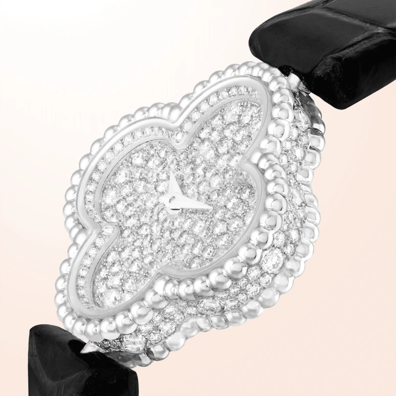 Van Cleef & Arpels,Alhambra® 22.70x22.70mm,22.70x22.70mm,White Gold,Silver,Quartz,Other,VCARO8WV00