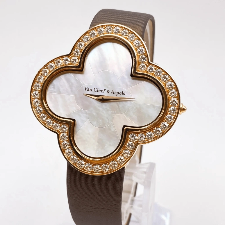 Van Cleef & Arpels,Alhambra® 40x40mm,40x40mm,Rose Gold,White,Quartz,Sapphire,Crystal Glass,Other,VCARO30100
