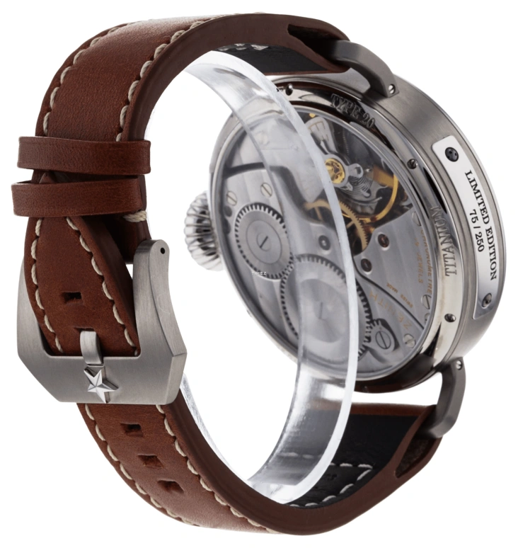 Zenith,Pilot 57.50mm,57.50mm,Titanium Gold,Black,Handwound,Power Reserve Indicator,46hours,95,95.2420.5011/21.C723